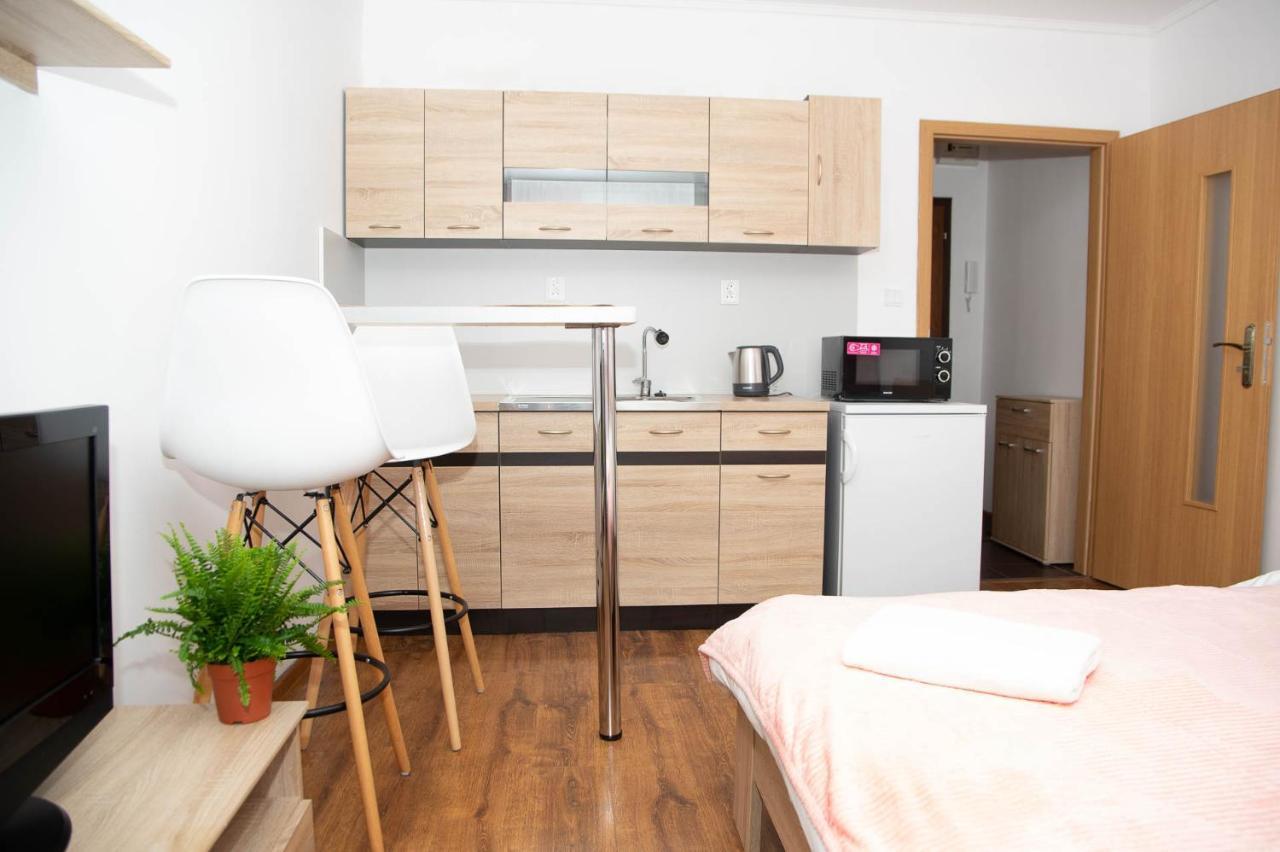 Cosy Studio In Nové Zámky エクステリア 写真
